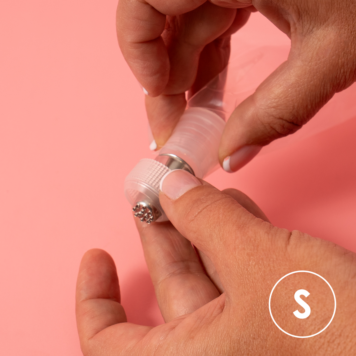SMALL Icing Piping Tip Coupler - by Sprinks