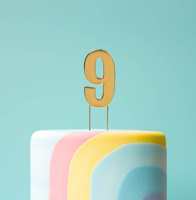 BOLD Cake Topper - GOLD NUMBER 9